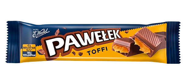 A wrapped Wedel Pawelek Toffee 45g bar, showing broken chocolate pieces with creamy toffee filling on a yellow and blue background. Nutritional information is displayed on the left side of the label.